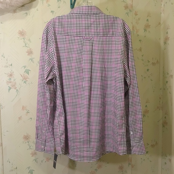 Haggar Chill Out + Wear it Out Plaid Button Down Shirt - Picture 3 of 4